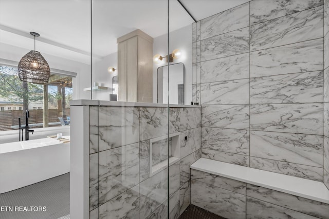 bathroom featuring tiled shower