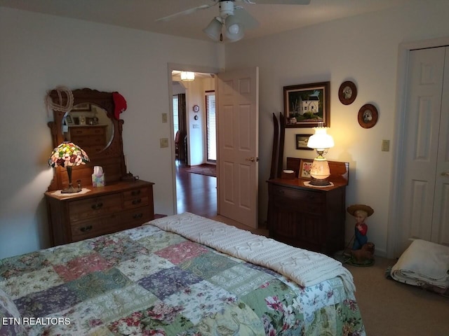 bedroom featuring a ceiling fan