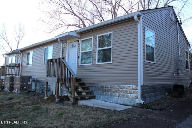 view of front of house