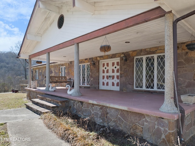 view of patio / terrace featuring covered porch