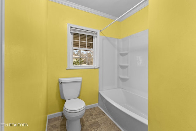 bathroom featuring toilet, shower / tub combination, baseboards, and crown molding