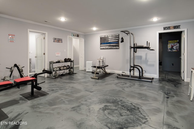 exercise room with baseboards, ornamental molding, and recessed lighting