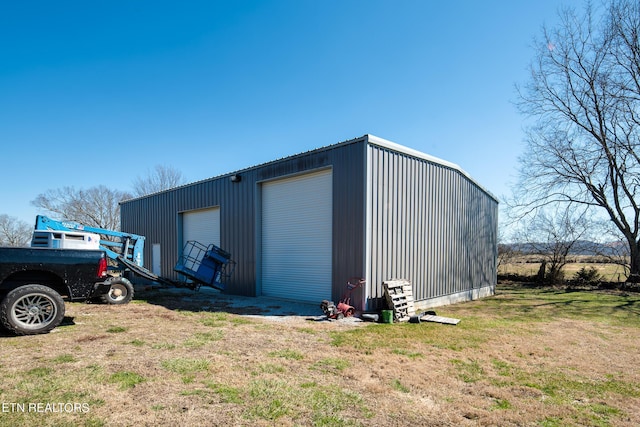 view of outbuilding with an outbuilding