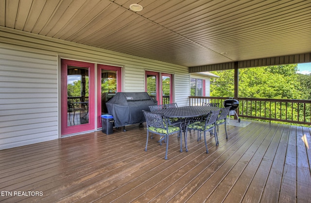 954 Pawnee Ct, Sevierville, TN 37876 - deck featuring area for grilling and outdoor dining space