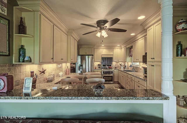 954 Pawnee Ct, Sevierville, TN 37876 - kitchen with a sink, a peninsula, open shelves, stainless steel refrigerator with ice dispenser, and ceiling fan