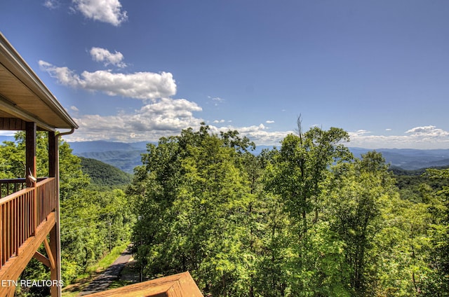 954 Pawnee Ct, Sevierville, TN 37876 - property view of mountains featuring a wooded view