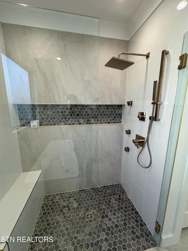 full bathroom featuring a stall shower