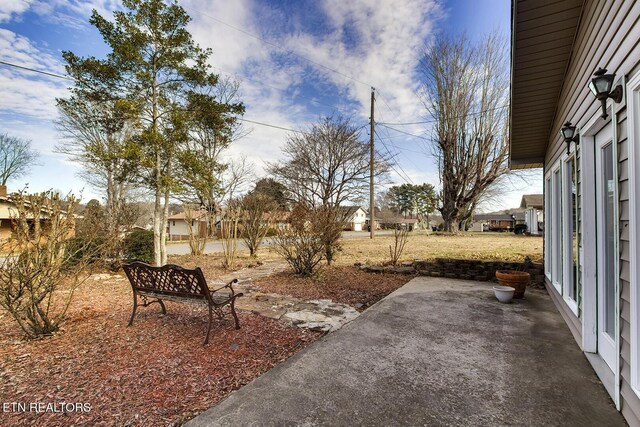 610 Hudson St, Athens, TN 37303 - view of yard with a patio