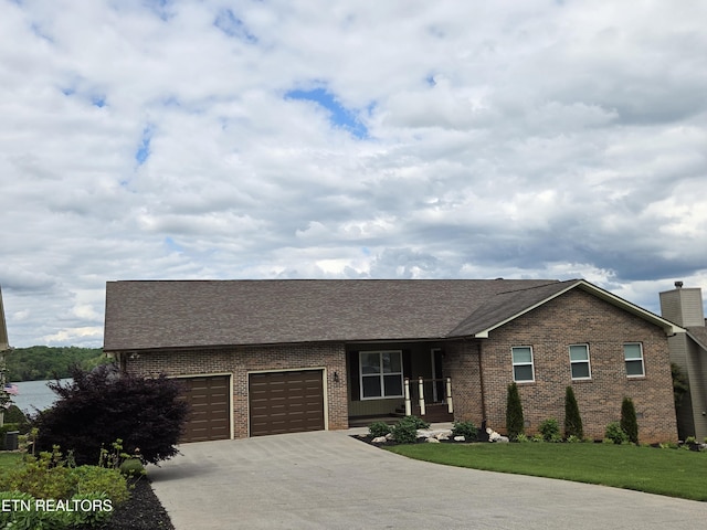 309 Chuniloti Cir, Loudon, TN 37774 - photo 1