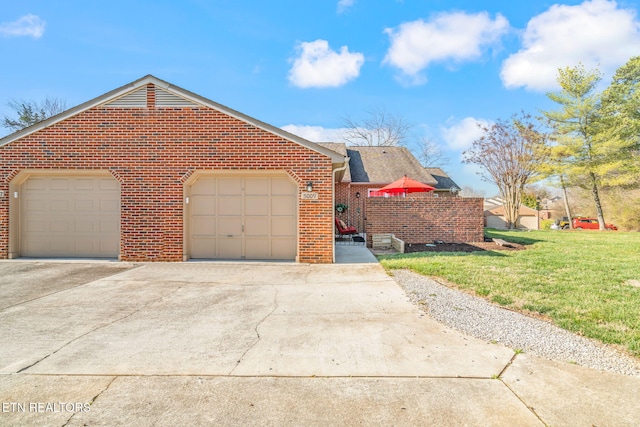 single story home with a front lawn, brick siding, and a shingled roof