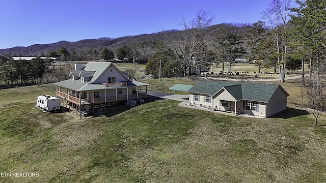 bird's eye view featuring a mountain view