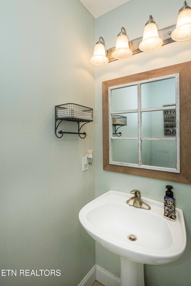 103 Branch Ln, Clinton, TN 37716 - bathroom with a sink and baseboards