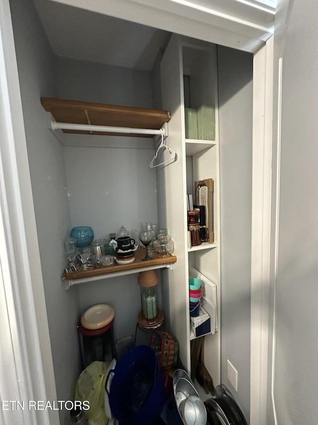 362 Valley View Rd, Lafollette, TN 37766 - view of closet