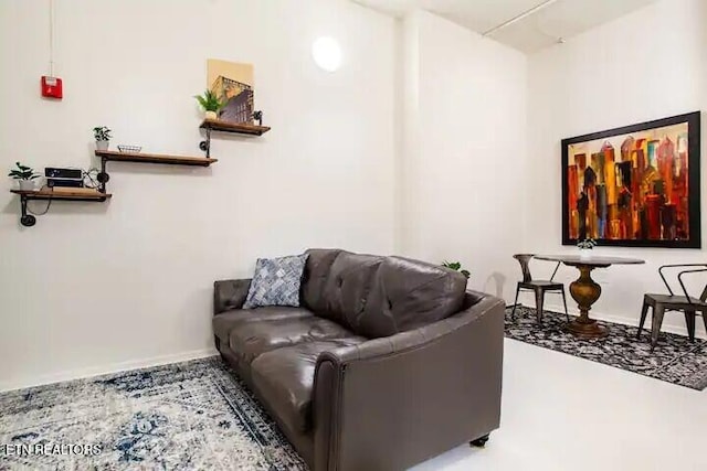 living area with baseboards