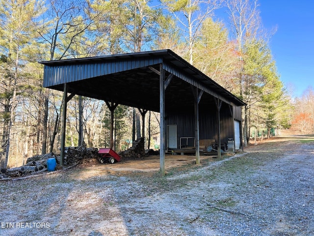 view of pole building featuring a carport