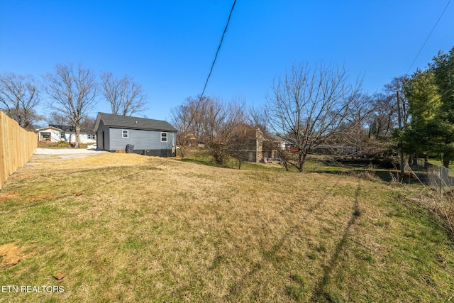 view of yard featuring fence