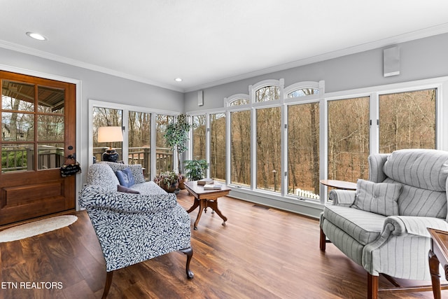 sunroom / solarium featuring visible vents