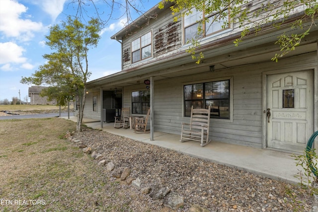 view of front facade featuring covered porch