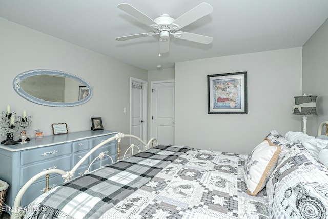 bedroom featuring a ceiling fan