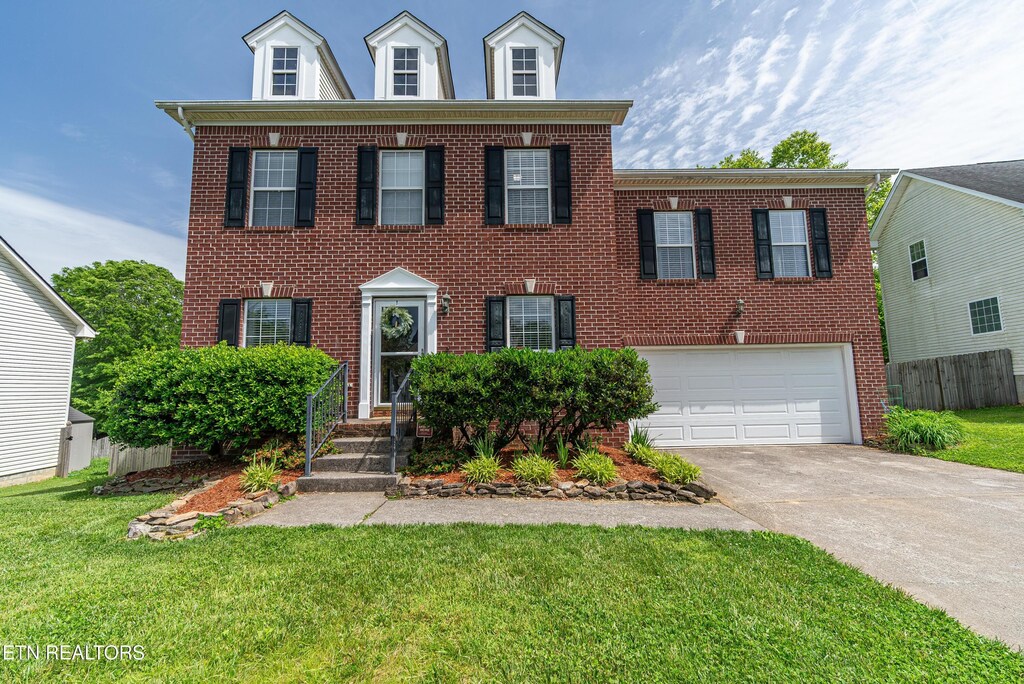 4404 Aylesbury Dr, Knoxville, TN 37918 - photo 1