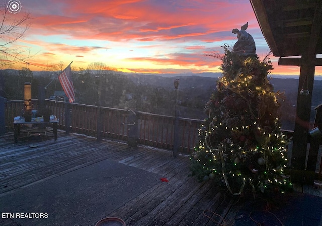 view of deck at dusk