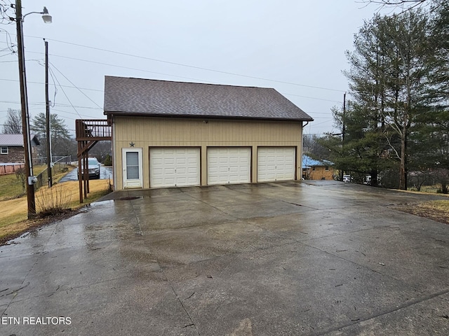 view of detached garage