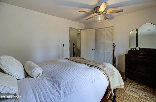 bedroom featuring a closet and ceiling fan