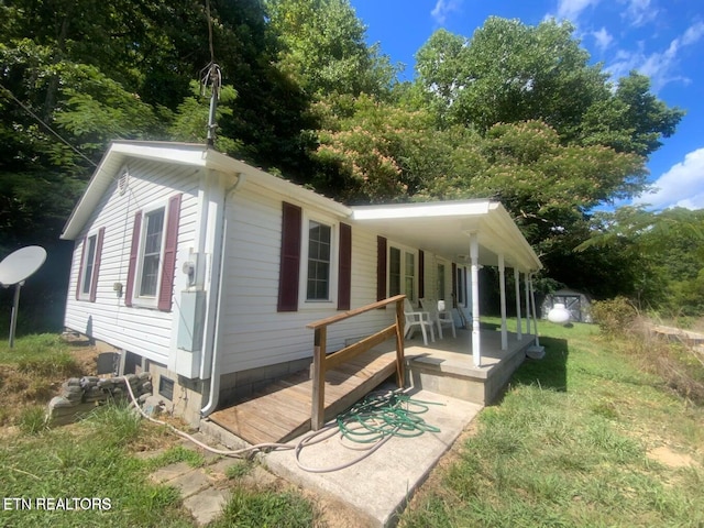 view of front of house featuring a porch