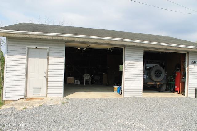 798 Christenson Rd, Deer Lodge, TN 37726 - view of garage