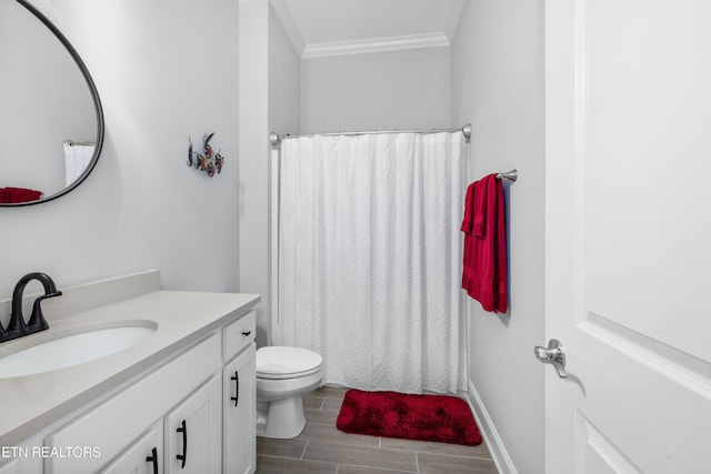 full bath featuring vanity, a shower with curtain, wood tiled floor, ornamental molding, and toilet