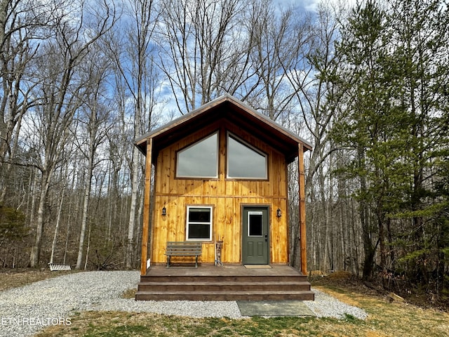 view of outbuilding