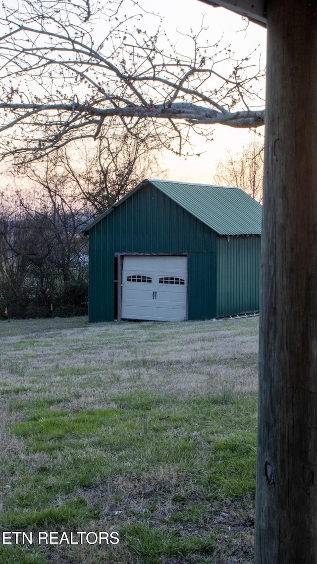 view of detached garage