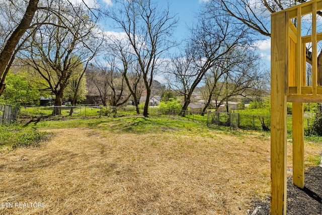 view of yard featuring fence