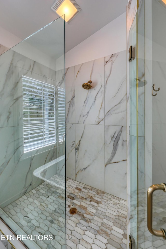 231 Gwinhurst Rd, Knoxville, TN 37934 - bathroom featuring a marble finish shower