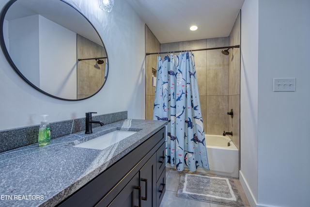 231 Gwinhurst Rd, Knoxville, TN 37934 - bathroom with shower / tub combo with curtain and vanity
