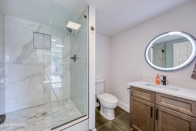 231 Gwinhurst Rd, Knoxville, TN 37934 - full bath with toilet, vanity, baseboards, and a marble finish shower
