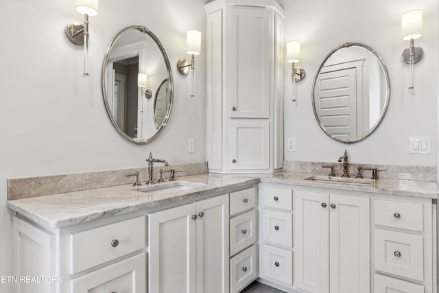 950 White Wing Rd, Lenoir City, TN 37771 - full bath featuring double vanity and a sink