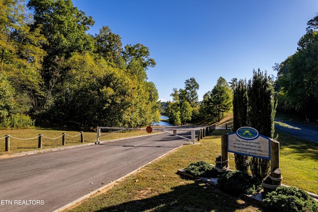 110 Vineyard Cove Dr, Loudon, TN 37774