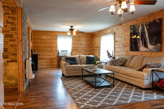 4662 Baker Hwy, Huntsville, TN 37756 - living area featuring a textured ceiling, a healthy amount of sunlight, wood finished floors, and a ceiling fan