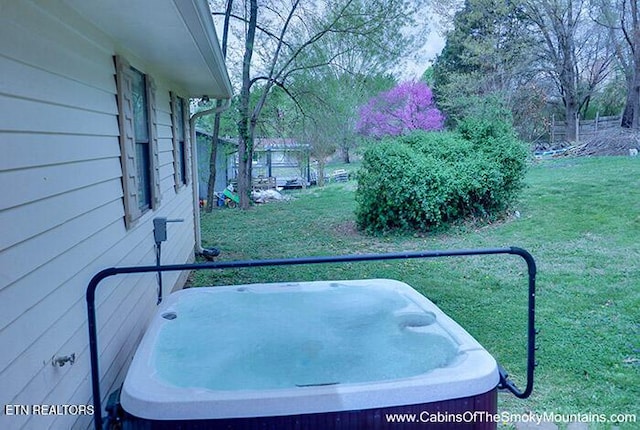 2218 Red Bank Cir, Sevierville, TN 37862 - view of yard featuring a hot tub