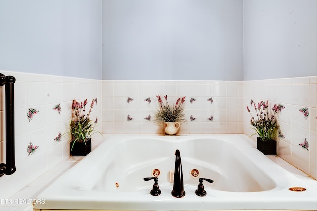 1120 Treymour Way, Knoxville, TN 37922 - full bath with a jetted tub