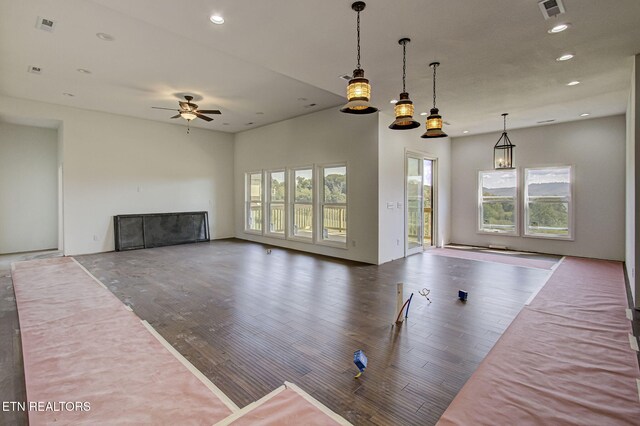 736 Cow Poke Ln, Rutledge, TN 37861 - unfurnished living room featuring ceiling fan, visible vents, wood finished floors, and recessed lighting