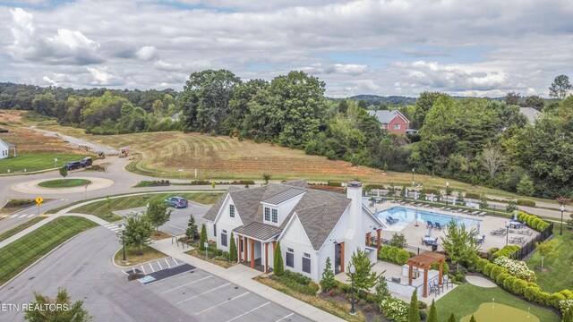 423 Ivey Farms Ln, Farragut, TN 37934 - aerial view of a pool