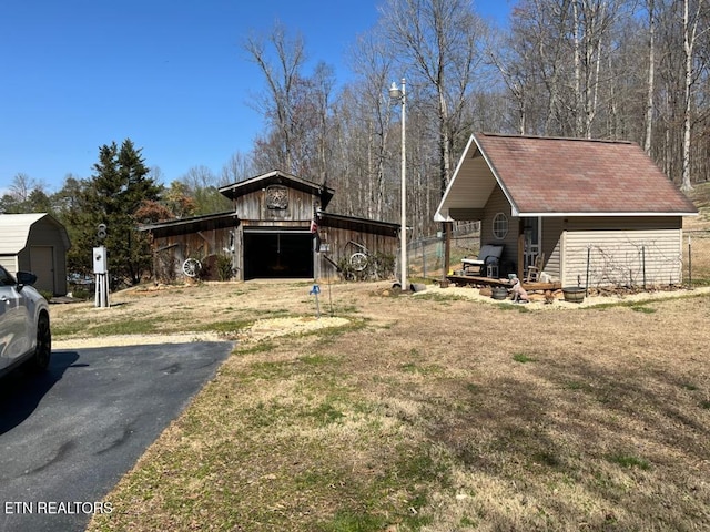 145 Liles Ln, Rocky Top, TN 37769 - exterior space featuring an outdoor structure
