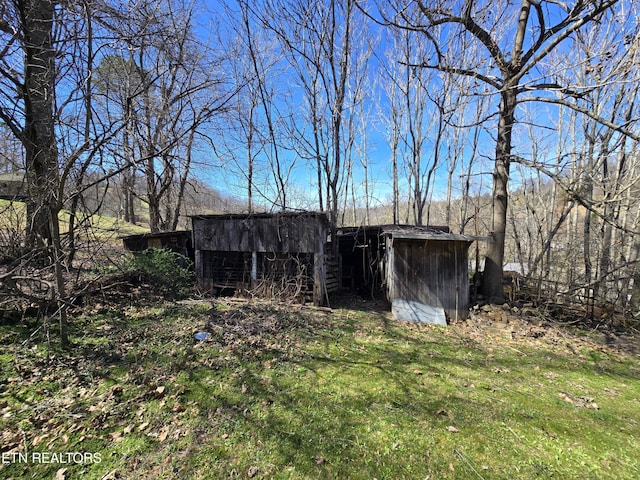 view of outbuilding with an outbuilding
