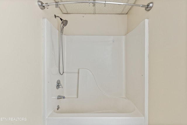 221 Woodland Rd Unit 315, Gatlinburg, TN 37738 - full bathroom with shower / tub combination