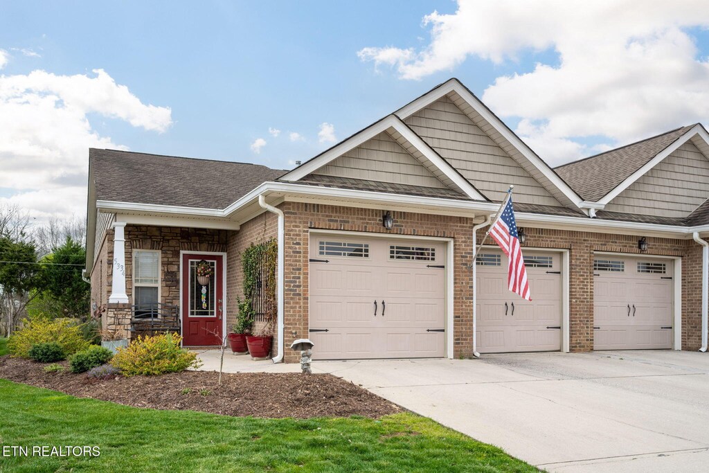 5334 Mandarin Cir, Hixson, TN 37343 - photo 1