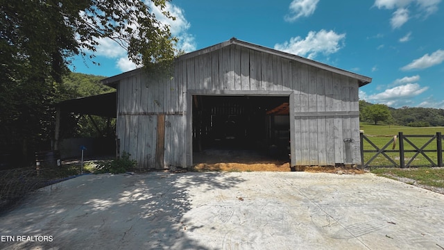 580 Elk Fork Rd, Pioneer, TN 37847 - view of pole building featuring concrete driveway