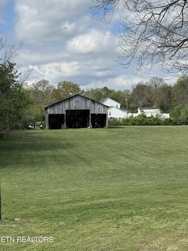 1533 Middlesettlements Rd, Maryville, TN 37801 - view of pole building with a yard