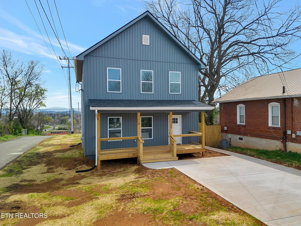 1300 Vermont Ave, Knoxville, TN 37921 - photo 1